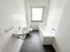 Frisch sanierte 3-Zimmer Wohnung in Bischofsheim! - Bad.jpg