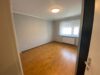 2-ZKB mit Balkon in sonniger Lage und guter Anbindung - Schlafzimmer_leer.jpg