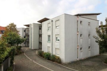 Nur mit passendem Wohnberechtigungsschein! Schöne 2 Zimmer Seniorenwohnung sucht Nachmieter (ab 60 Jahren oder mit Beeinträchtigung), Schulstraße 68, 65474 Bischofsheim