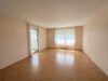Nur mit passendem Wohnberechtigungsschein! Schöne 2 Zimmer Seniorenwohnung sucht Nachmieter (ab 60 Jahren oder mit Beeinträchtigung) - Wohnzimmer.jpg